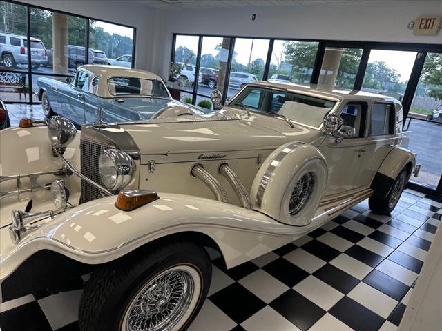 1988 Excalibur saloon luxury