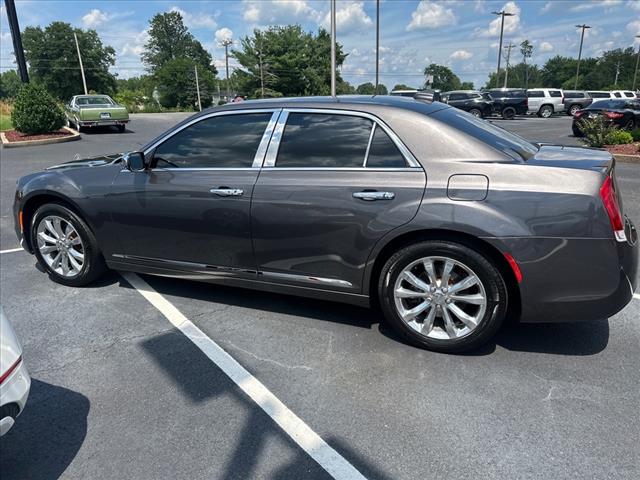 2018 Chrysler 300 Touring L