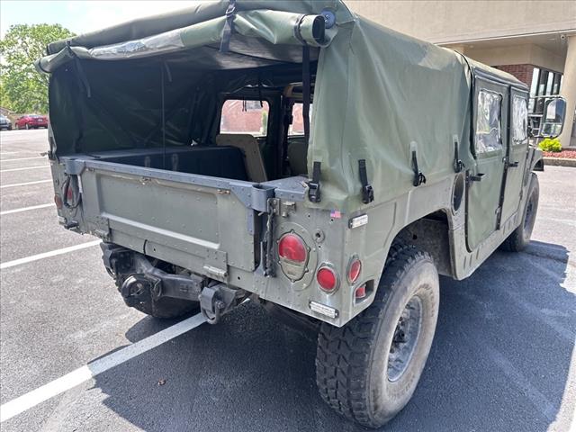 1991 AM General M998 4 door truck