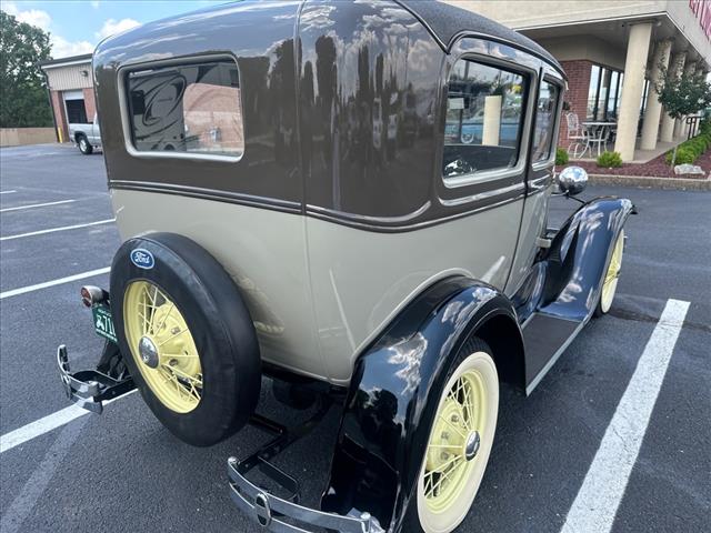 1930 Ford Model A 2dr sedan