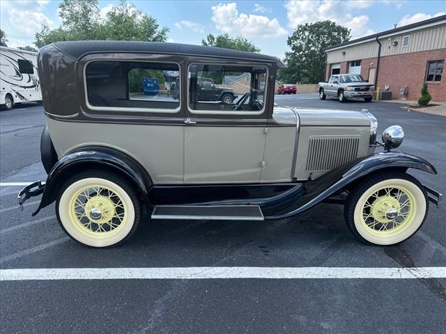 1930 Ford Model A 2dr sedan
