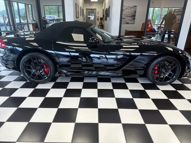 2005 Dodge Viper SRT-10