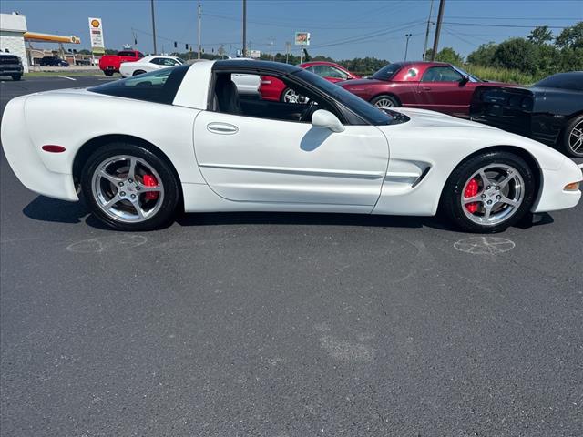 2004 Chevrolet Corvette Base