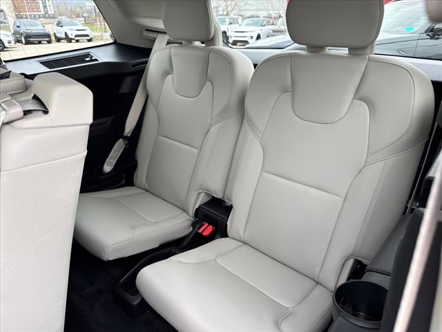 2024 Volvo XC90 B6 Plus Bright Theme