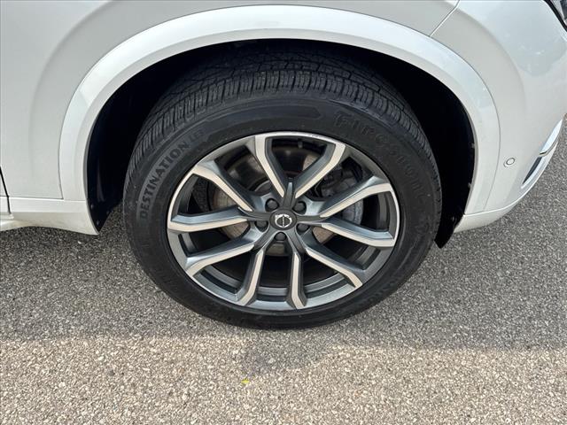 2017 Volvo XC90 T6 Momentum