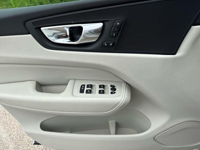 2021 Volvo XC60 T5 Momentum