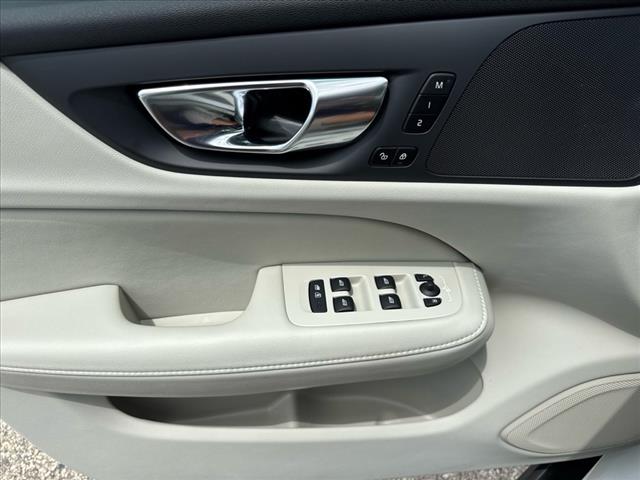 2024 Volvo V60 Cross Country B5 Plus