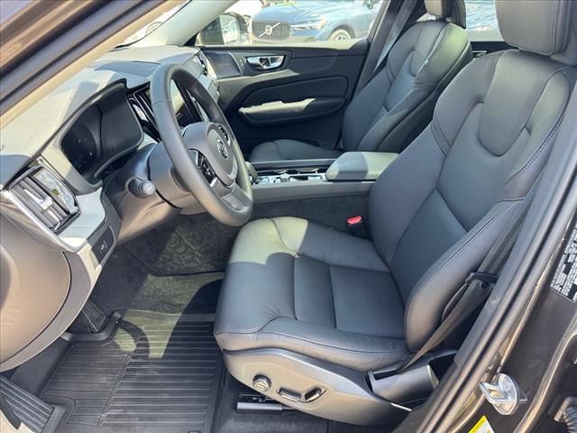 2025 Volvo XC60 Plus