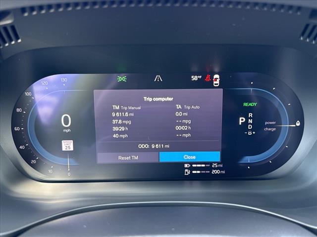 2024 Volvo XC60 Recharge T8 Ultimate Dark Theme