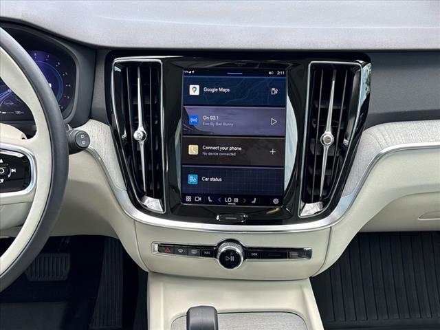 2024 Volvo V60 Cross Country B5 Plus