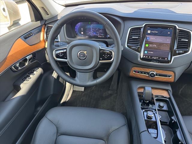 2025 Volvo XC90 B6 Plus 6-Seater
