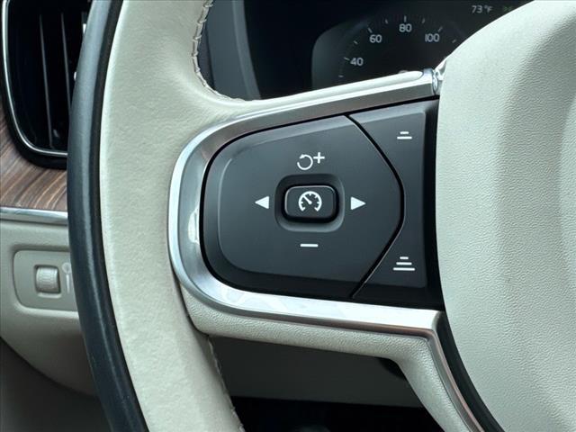 2021 Volvo XC60 T5 Momentum