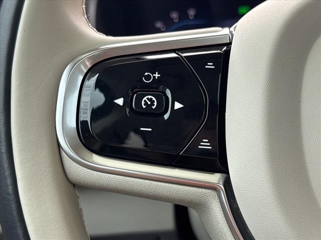 2023 Volvo XC90 Recharge T8 Plus Dark Theme 7 Passenger