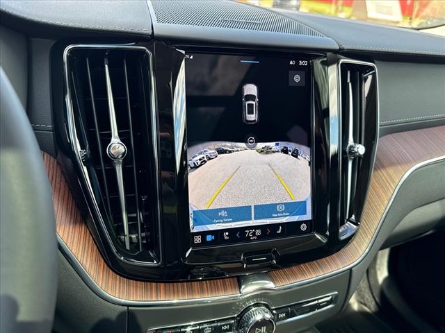 2024 Volvo XC60 Recharge T8 Ultimate Dark Theme