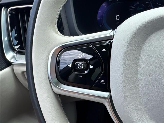 2024 Volvo V60 Cross Country B5 Plus