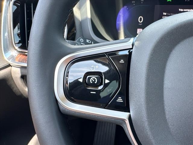 2024 Volvo V60 Cross Country B5 Plus
