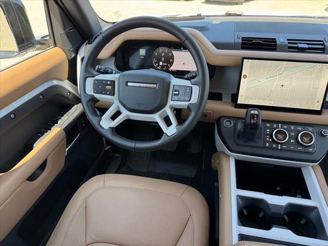 2025 Land Rover Defender X-Dynamic SE