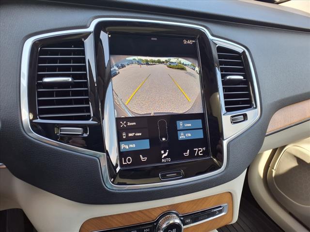 2022 Volvo XC90 T6 Momentum