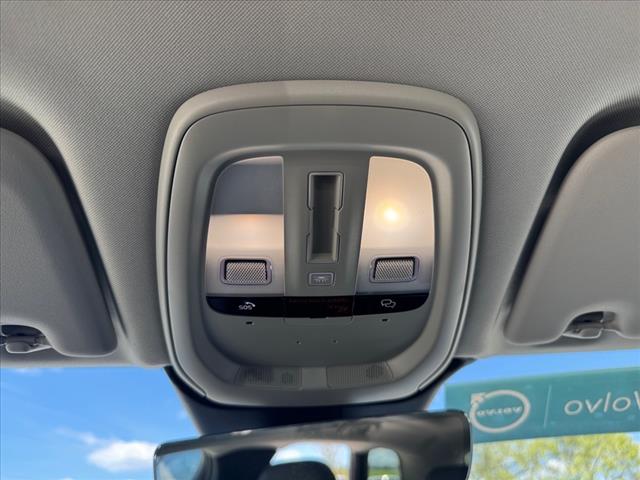 2025 Volvo XC60 PLUS