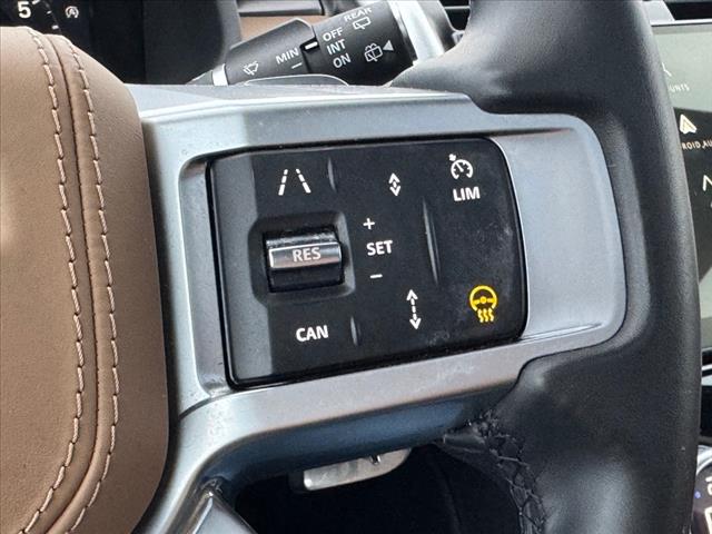 2024 Land Rover Discovery P360 Metropolitan Edition