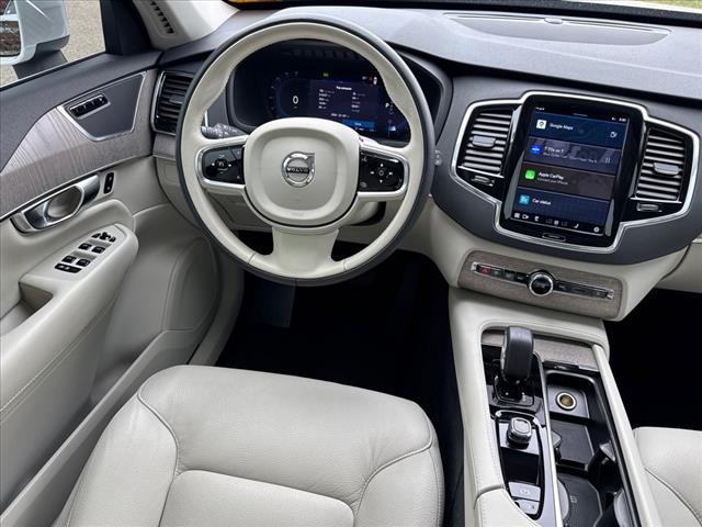 2024 Volvo XC90 B6 Plus Bright Theme