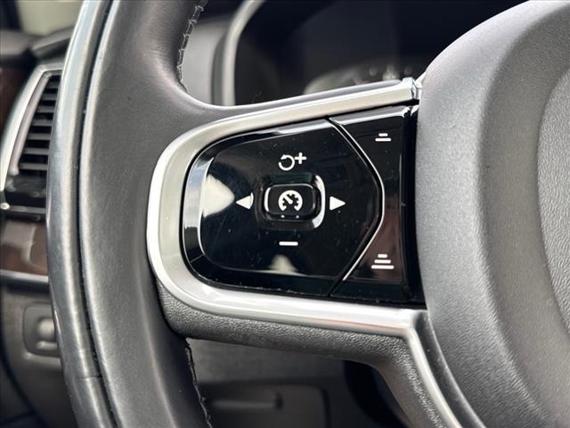 2017 Volvo XC90 T6 Momentum