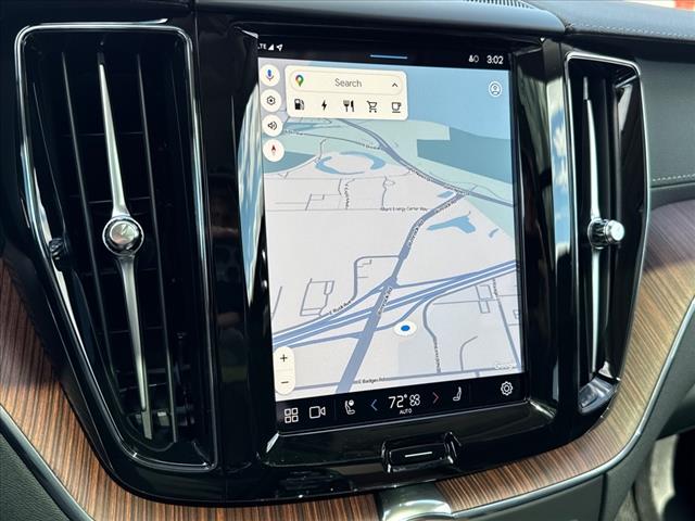 2024 Volvo XC60 Recharge T8 Ultimate Dark Theme