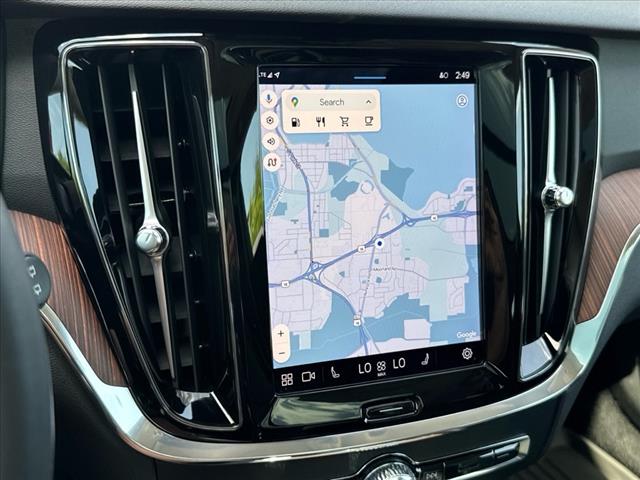 2024 Volvo V60 Cross Country B5 Plus