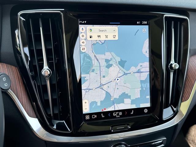2024 Volvo V60 Cross Country B5 Plus