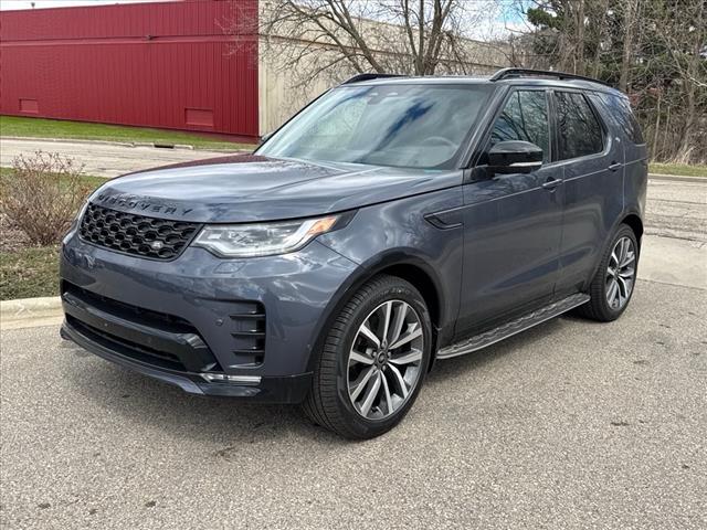 2025 Land Rover Discovery P360 Dynamic SE