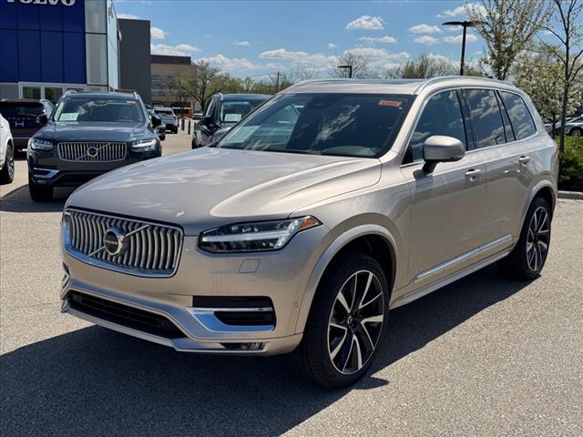 2025 Volvo XC90 B6 Plus 6-Seater