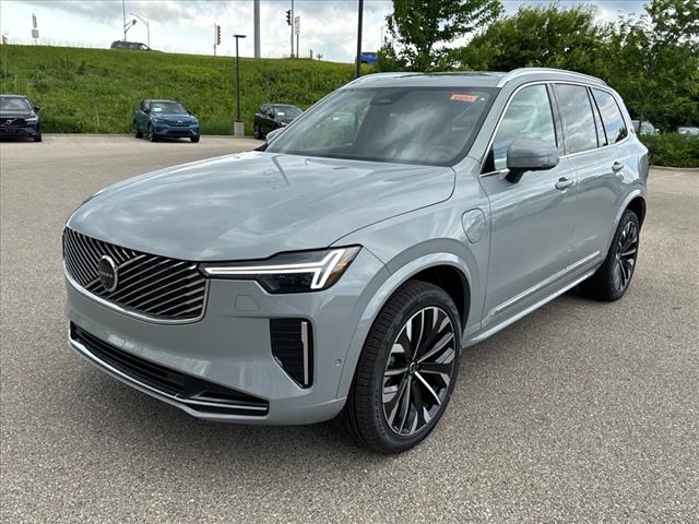 2025 Volvo XC90 T8 Plus 7-Seater