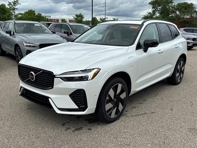 2025 Volvo XC60 T8 Plus