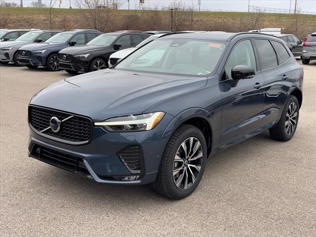 2025 Volvo XC60 B5 Plus