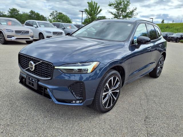 2025 Volvo XC60 B5 PLUS