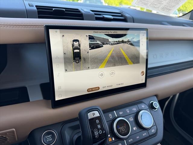 2025 Land Rover Defender X-Dynamic SE