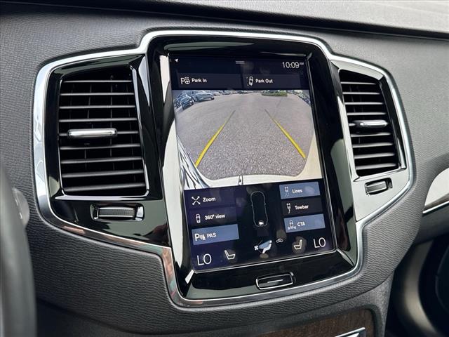 2017 Volvo XC90 T6 Momentum