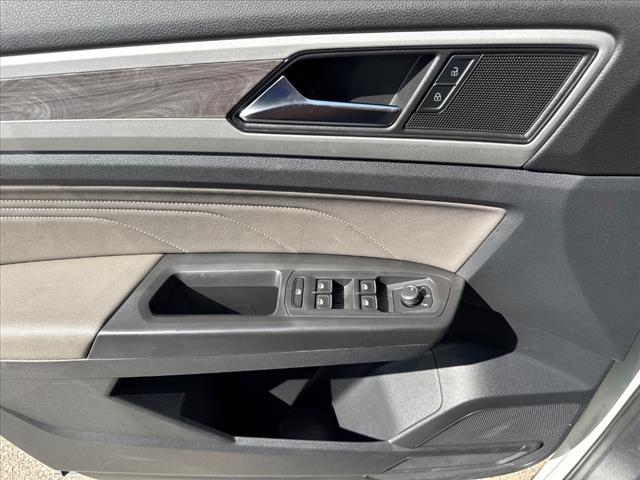 2022 Volkswagen Atlas Cross Sport 2.0T SE