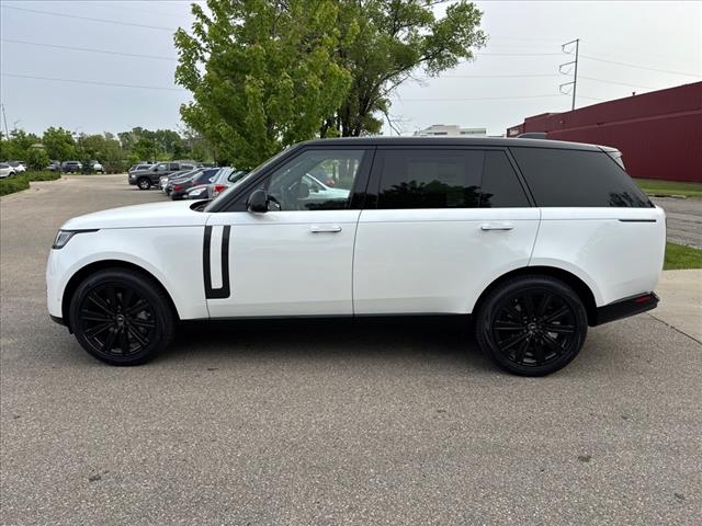 2025 Land Rover Range Rover P530 SE 7 Seat