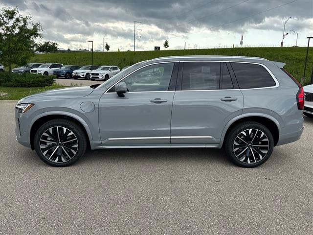 2025 Volvo XC90 T8 Plus 7-Seater