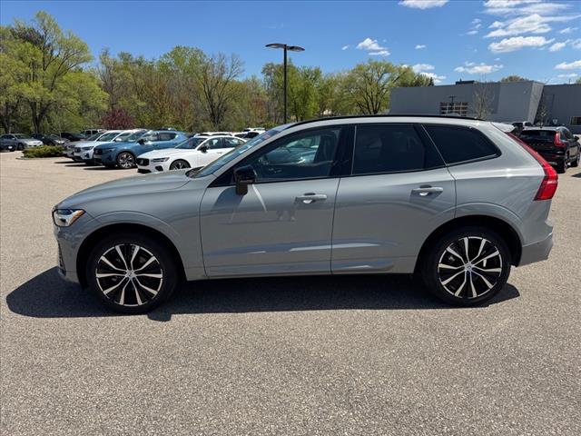 2025 Volvo XC60 PLUS