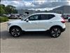 2025 Volvo XC40 B5 Ultra Bright Theme
