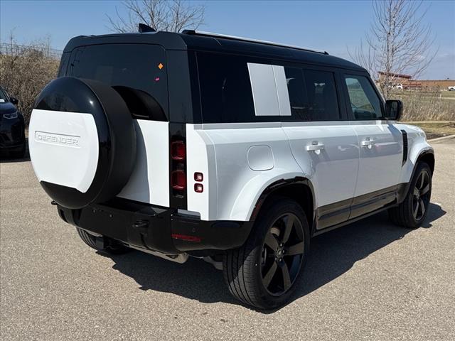 2025 Land Rover Defender P400 X-Dynamic SE