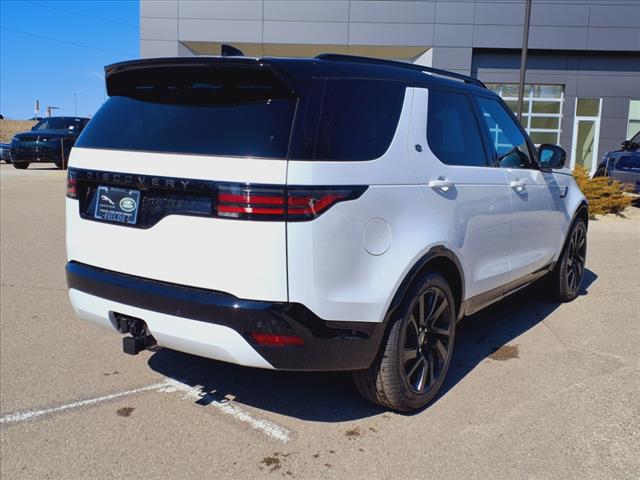 2025 Land Rover Discovery P300 Dynamic SE