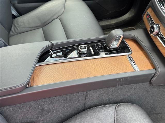 2025 Volvo XC90 B6 Plus 7P