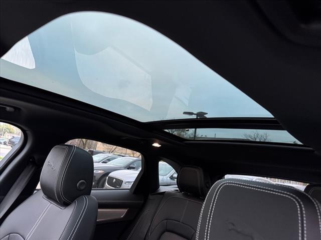 2025 Jaguar F-PACE P250 R-Dynamic S