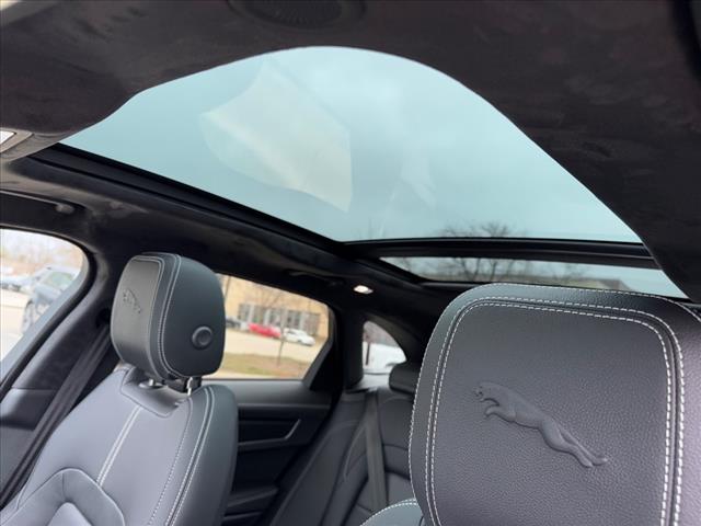 2025 Jaguar F-PACE P400 R-Dynamic S
