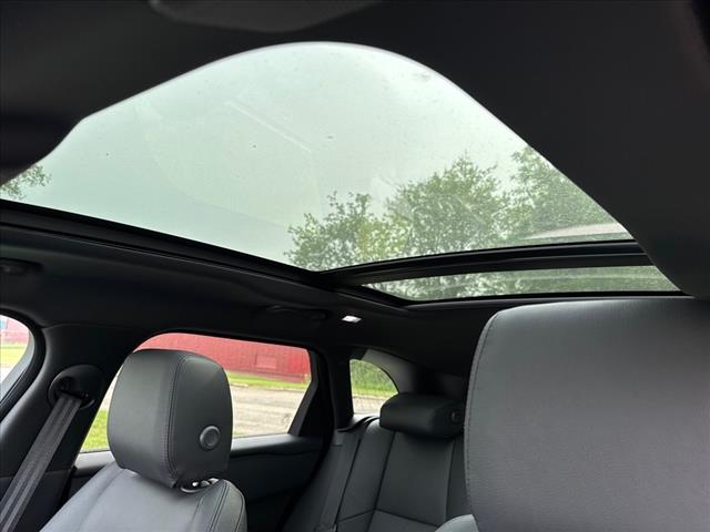 2026 Land Rover Range Rover Velar P400 Dynamic SE
