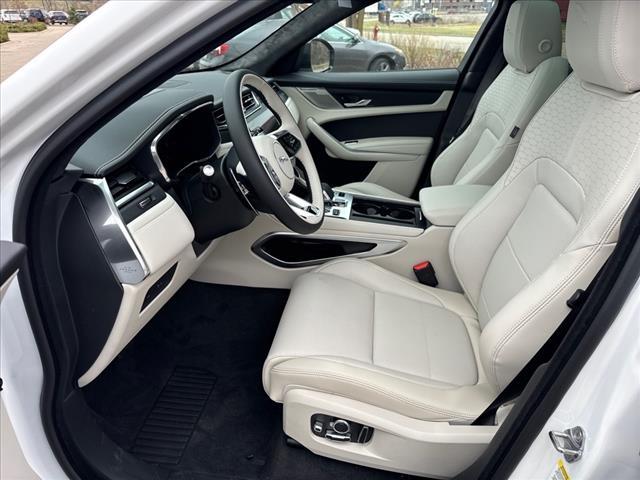2025 Jaguar F-PACE P400 R-Dynamic S
