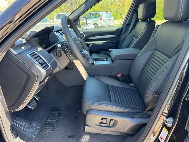 2025 Land Rover Discovery P360 Dynamic SE